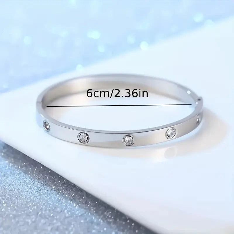 Klassisk og elegant armbånd – en alsidig gave til enhver lejlighed.